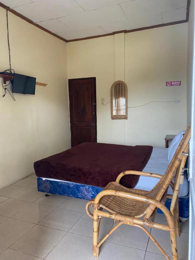 Ron'S Guest House Berastagi Backpacker Rooms Екстериор снимка
