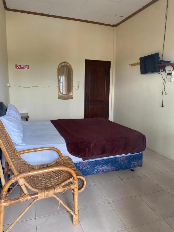 Ron'S Guest House Berastagi Backpacker Rooms Екстериор снимка